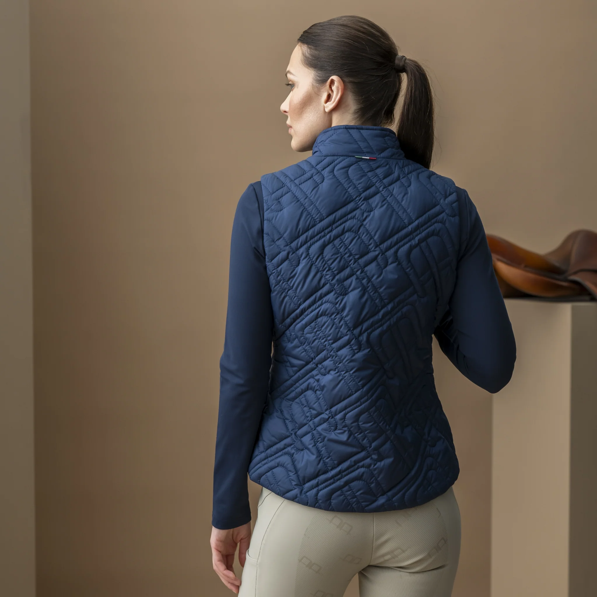 AA Ladies Neve Monogram Quilted Gilet - Image 6