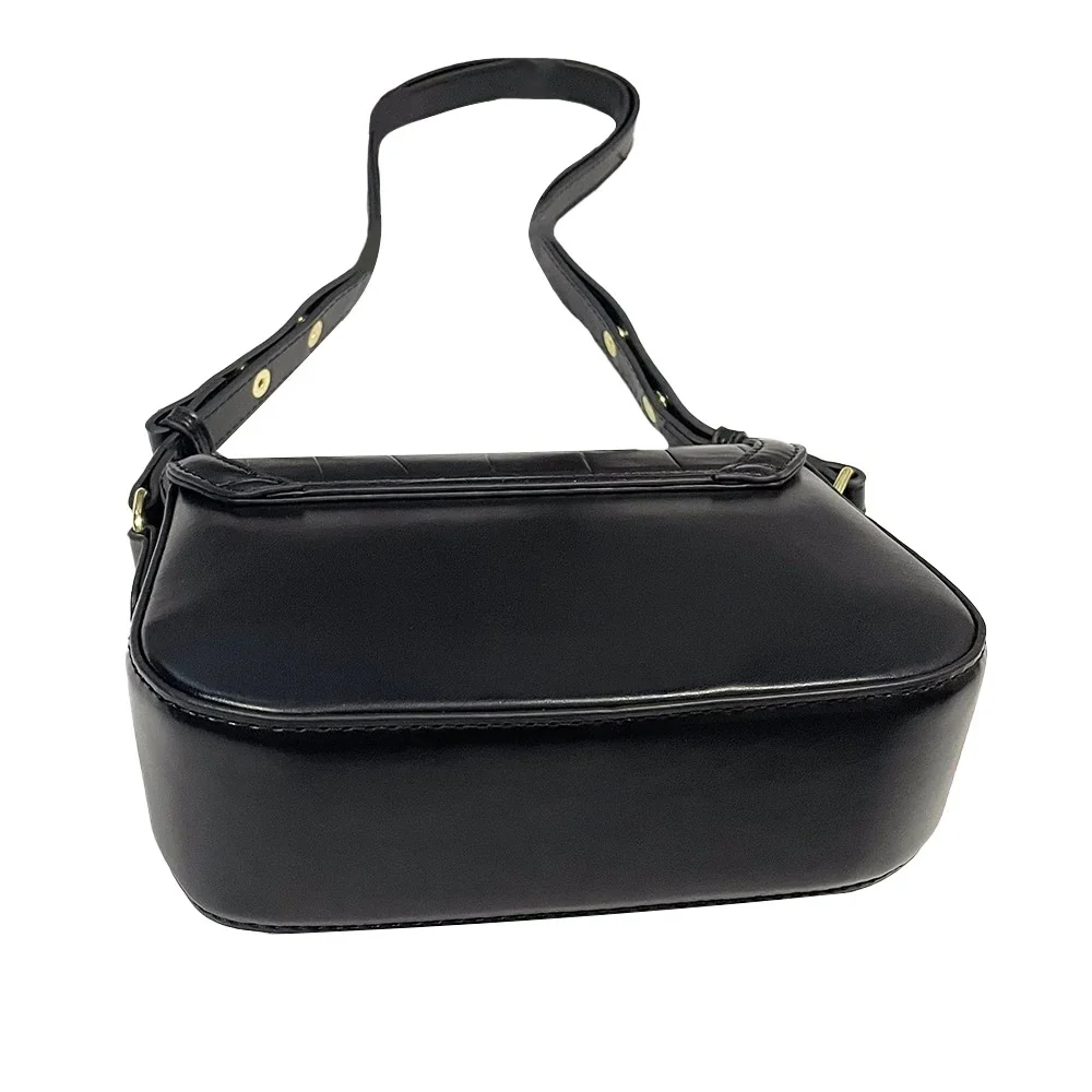 AWST Int'l Snaffle Bit Shoulder Bag - Image 4