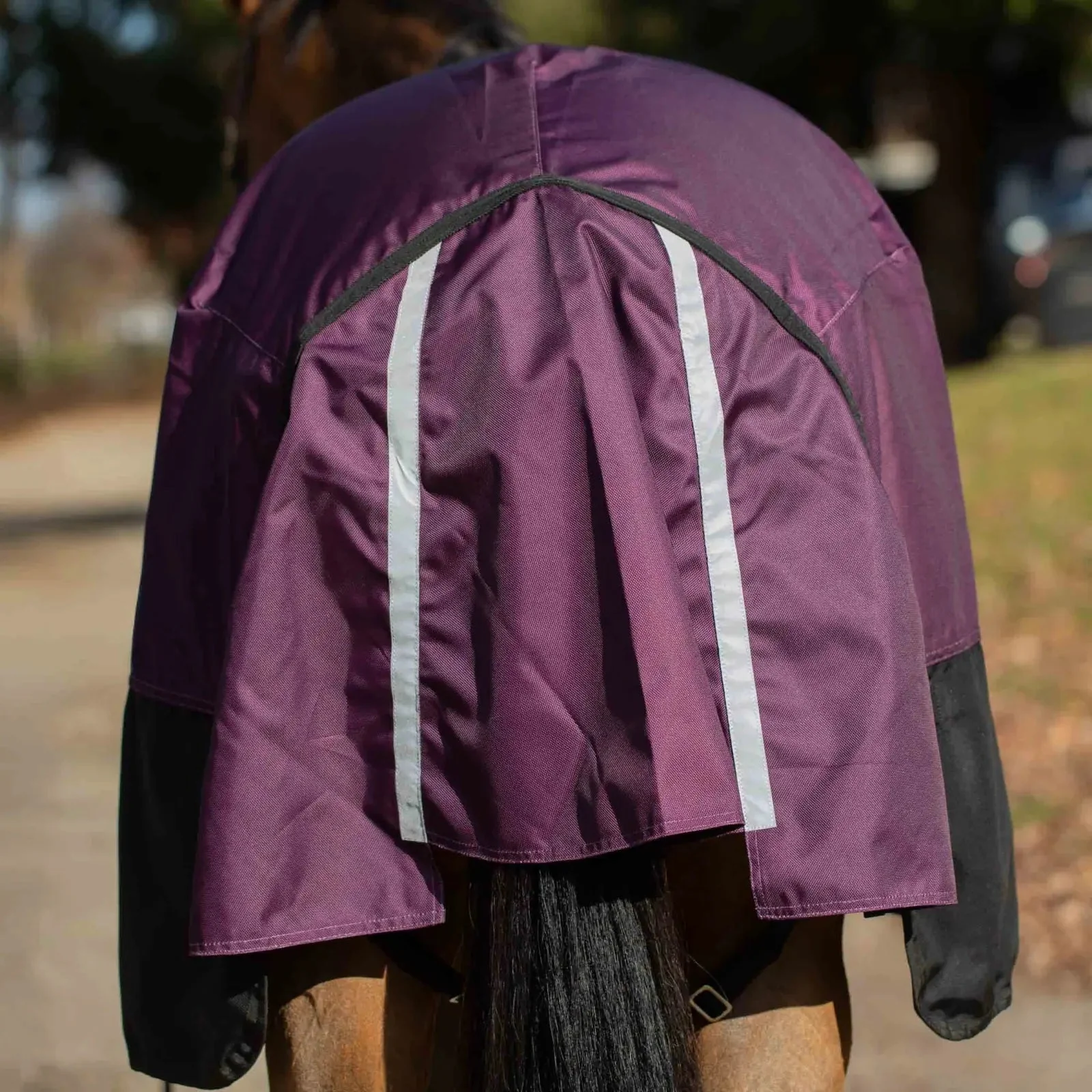 Equinavia Thunder360 Detachable Neck Mid Weight Turnout Blanket 200g - Image 4