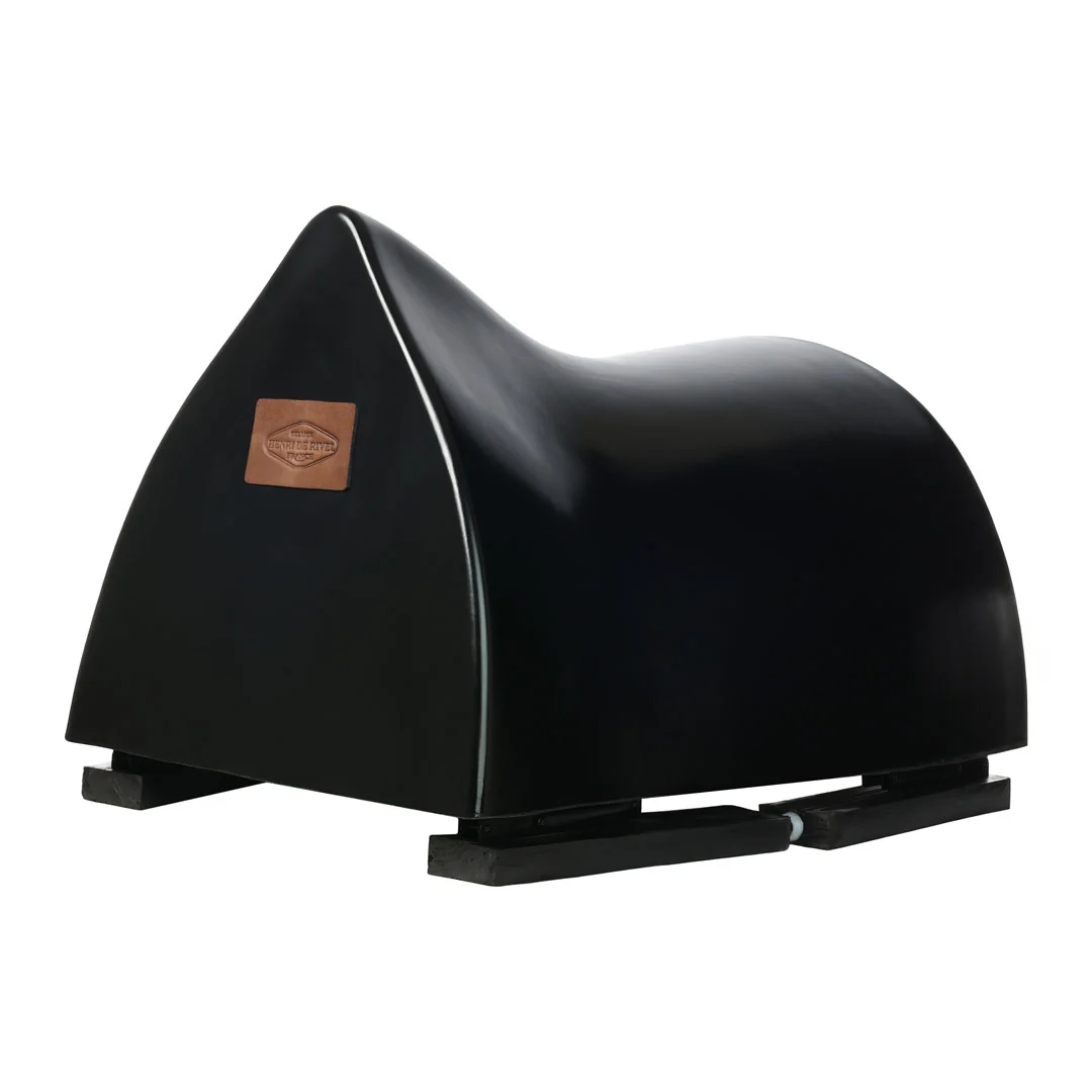 Henri de Rivel Saddle Fitting Stand With Foldable Legs - Image 4