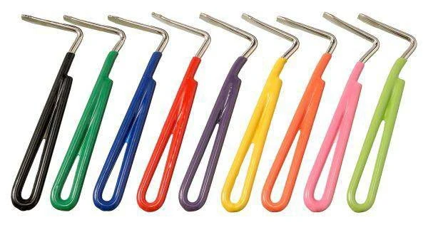 Hoof Pick With Plastic Handle - Image 2