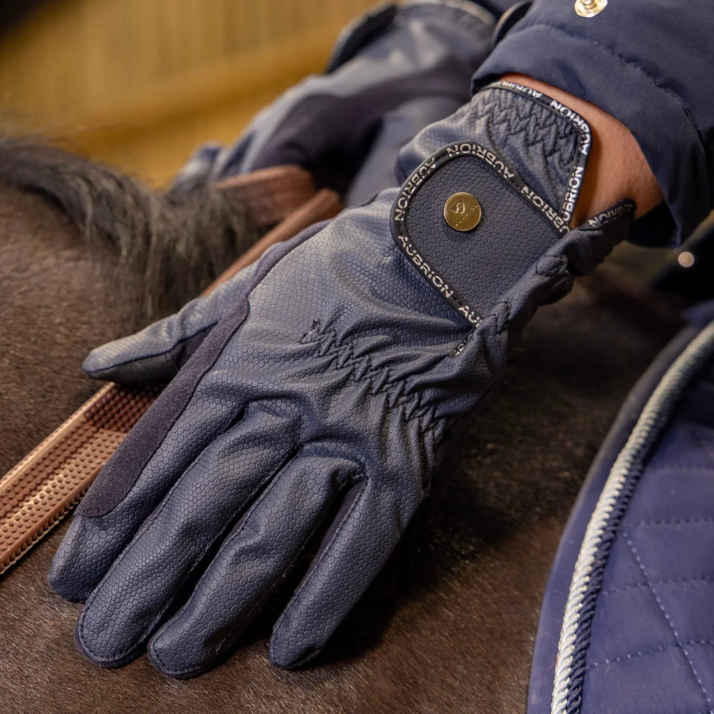 Shires Aubrion Stadium Riding Gloves - Image 9